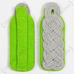 WW2 German Senior Officer Shoulder Boards Light Green Piped