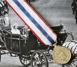 Queens SILVER JUBILEE Medal - Miniature