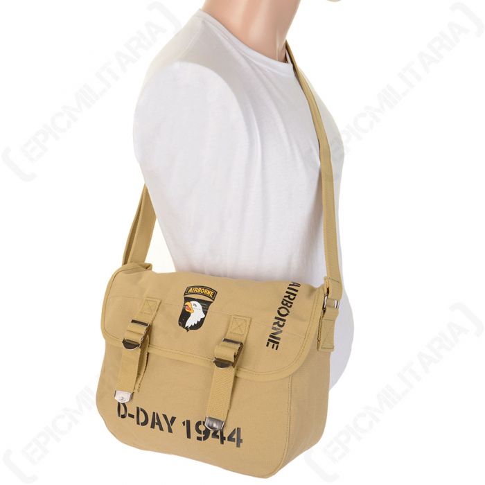 khaki canvas messenger bag