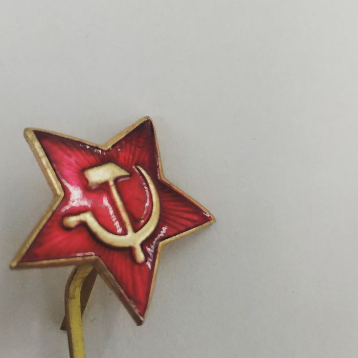 Epic Militaria Replica Soviet Red Star Cap Badge
