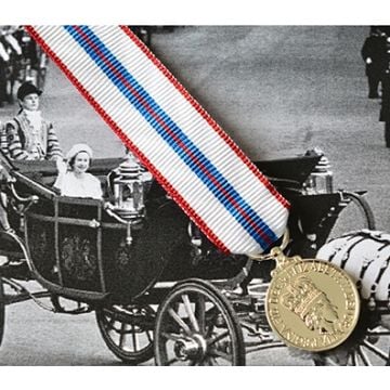 Queens SILVER JUBILEE Medal - Miniature