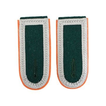 This view shows the shoulder boards close up. Thumbnail