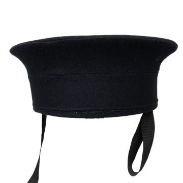 A side-on view of a WW2 British Royal Navy Ratings Cap 