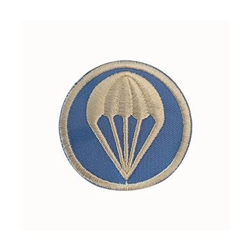 This view shows the front of the WW2 US Paratroopers Garrison Cap Badge. THumbnail.
