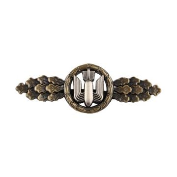German 1957 Luftwaffe Bomber Clasp - Bronze