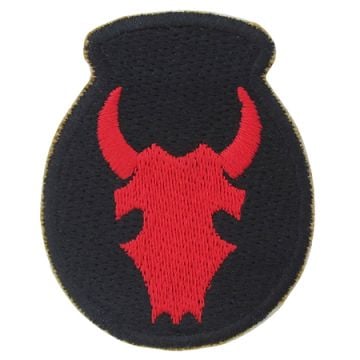 Black embroidered circular insignia with red bull's head in the middle US 34th Infantry Division