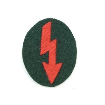 German Army Signals Operator with Artillery Units Trade Badge thumb