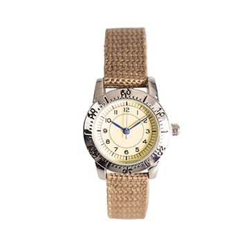 This view shows the front of the watch. Thumbnauil.