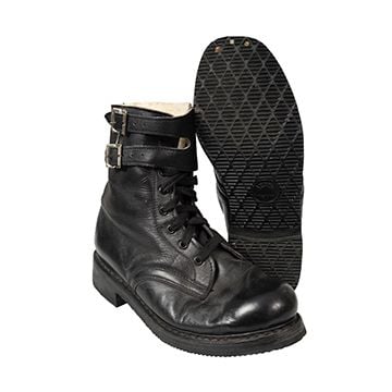 This view shows the front of the boots. Thumb
