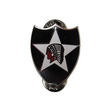 Front view of shield shaped enamel 2nd Infantry Pin Badge with black background, a white star, and a red Indian head with feather headdress in the middle of the white star