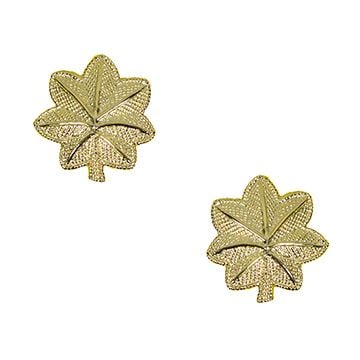 Front of pair of gold, leaf-shaped Major Rank Badges