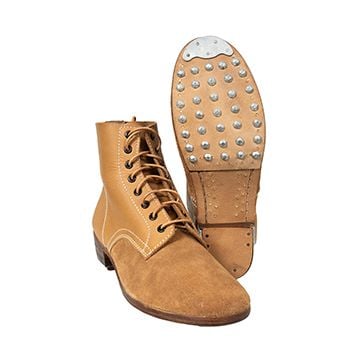 This view shows the front of the boots. thumbnail.