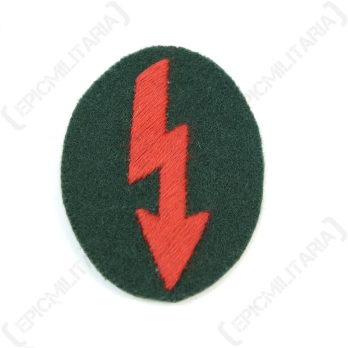 German Army Signals Operator with Artillery Units Trade Badge main 