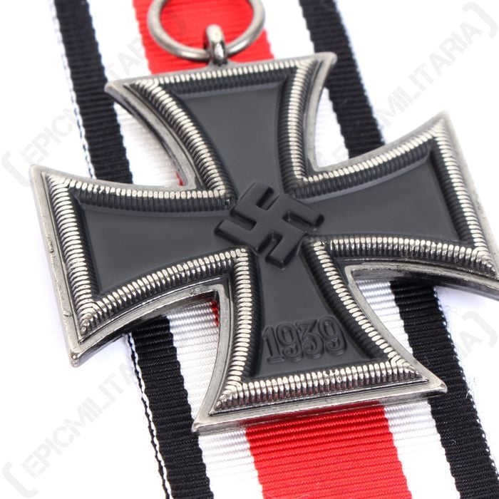 1939 Iron Cross 2nd Class with Ribbon - Aged - Epic Militaria