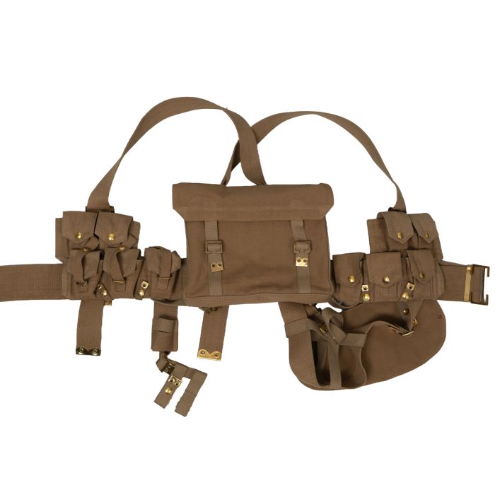 This view shows all the compartments of the WW1 British 2nd Pattern 1908 Webbing Set.