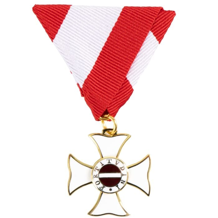 Front view of a WW1 Military Order of Maria Theresa Knight’s Cross