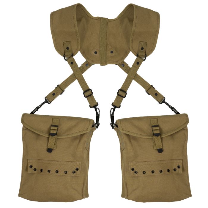 Front view of the WW2 US Medic Webbing Set.