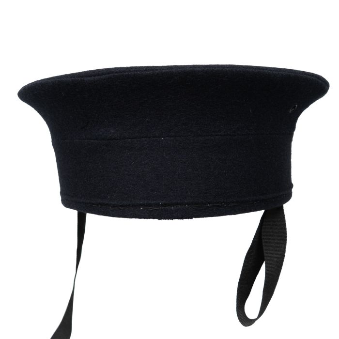 A side-on view of a WW2 British Royal Navy Ratings Cap 